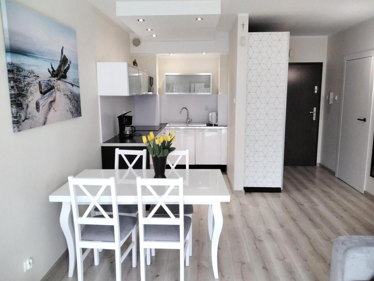 Apartament Kasztanowy Wladyslawowo Luaran gambar
